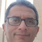 أستاذ انف و اذن و حنجرة