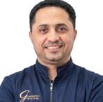 Specialist in periodontology, surgery, orthodontics, implants and cosmetic dentistry.