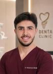 اخصائي طب الاسنان 