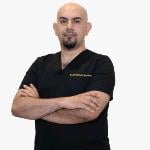 اخصائي طب اسنان  