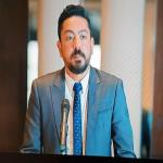 استشاري طب الفم و تجميل أسنان