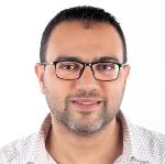 أخصائي جراحة العظام و العمود الفقري زميل كلية الجراحين بانجلترا 