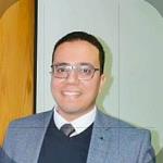 أخصائي طب و جراحة المخ و الأعصاب أخصائي جراحات العمود الفقري 