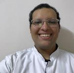 اخصائي طب الفم و جراحة الاسنان 