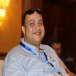 أخصائى الأمراض الباطنه و السكر والغدد الصماء.