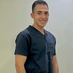 اخصائي طب الفم والاسنان والتركيبات والحشوات التجميلية