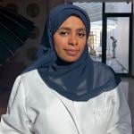 أخصائي طب الاسنان