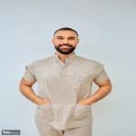 أخصائي جراحة و تجميل الفم و الأسنان