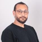 استشاري جراحة الفم والوجه والفكين، و زراعة الاسنان، و تجميل الاسنان، و التركيبات الثابتة