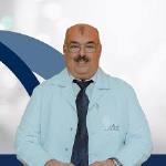 استاذ و استشاري جراحة الأوعية الدموية والقدم السكري بكلية الطب القصر العيني