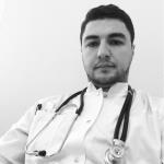 اخصائي طب الاطفال