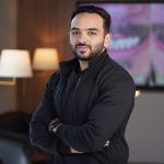 احجز الان مع معاذ بكر أخصائي طب الاسنان في قرطبة أخصائي طب الاسنان