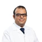 أخصائي أمراض الباطنة والجهاز الهضمي و الكلى.