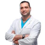 أخصائي تركيبات اسنان