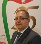 اخصائي طب وزراعة الأسنان