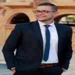 اخصائي طب الفم و الأسنان اخصائي طب الفم و الأسنان