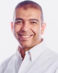 استاذ تجميل الاسنان