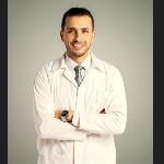 استشاري و مدرس جراحة المخ والاعصاب و العمود الفقري - جامعة بني سويف