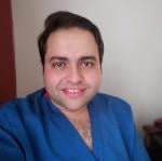 اخصائي طب الفم و جراحة الاسنان 