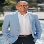 استشارى الجهاز الهضمى والكبد والمناظير - زميل الجمعية الأمريكية للجهاز الهضمى والمناظير