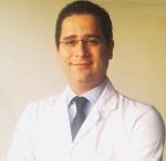 إستشارى وأستاذ و رئيس قسم جراحة الكلى والمسالك البولية والتناسليه والذكورة بكلية الطب جامعة الفيوم