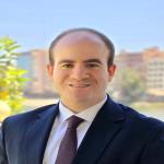اخصائي طب وجراحة العيون
