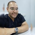 اخصائي طب و جراحة الفم وتركيبات الاسنان