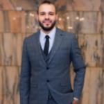 أخصائي جراحه العظام والعمود الفقري